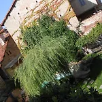 بيت ضيافة Lori's 4*
