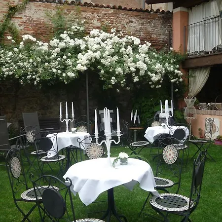 Vendégház Lori's