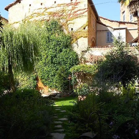 Lori's Mondovi